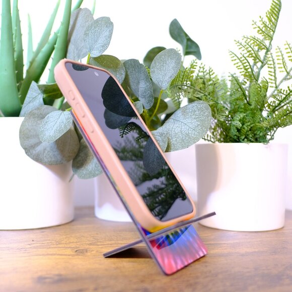 Handmade Cellphone Stand/Dock, Tie Dye, iphone, samsung, android, gift - Picture 4 of 4